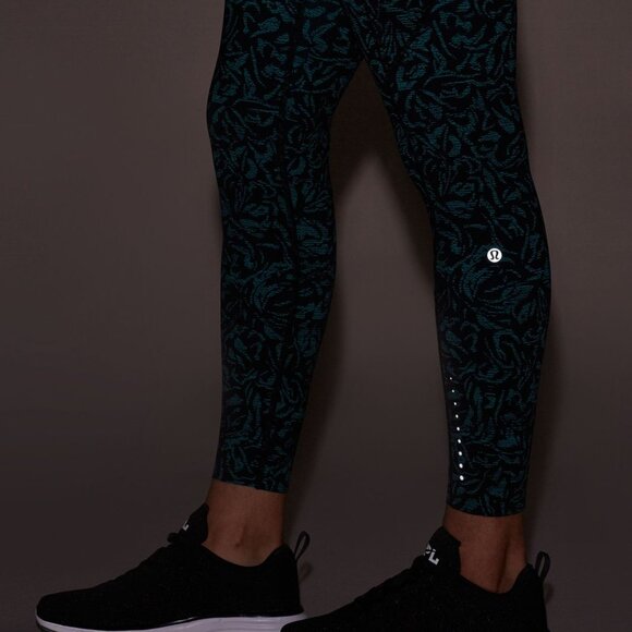 Lululemon Fast & Free 7/8 Tight in NULUX, size 6 - Picture 14 of 14